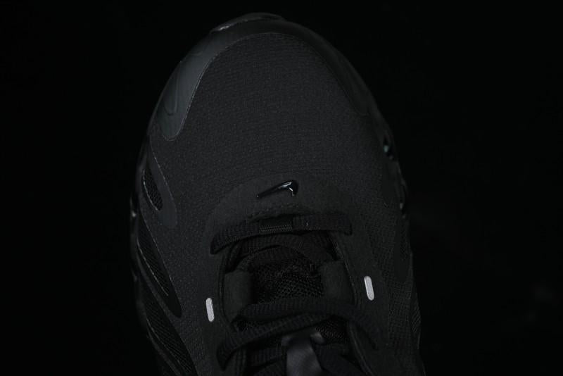 Nike Air Max Dn8 Running Shoes with Dynamic Air Cushion Technology - FQ7860-008