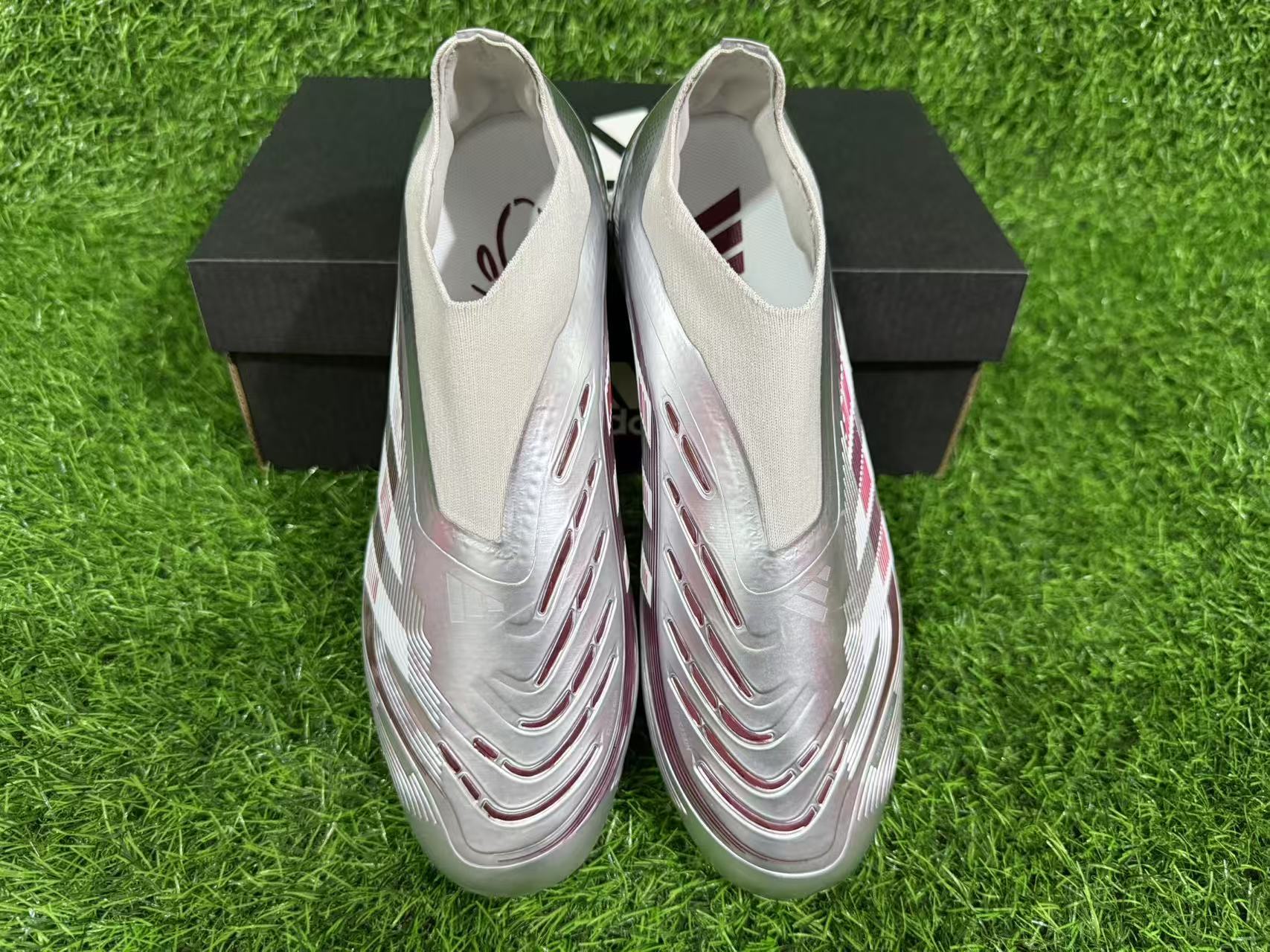 PREDATOR ACCURACY+ FG BOOTS