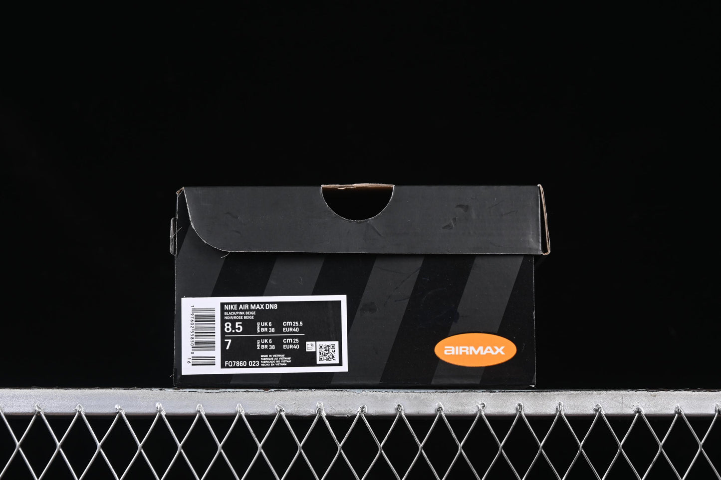 Nike Air Max Dn8 Running Shoes with Dynamic Air Cushion Technology - FQ7860-023