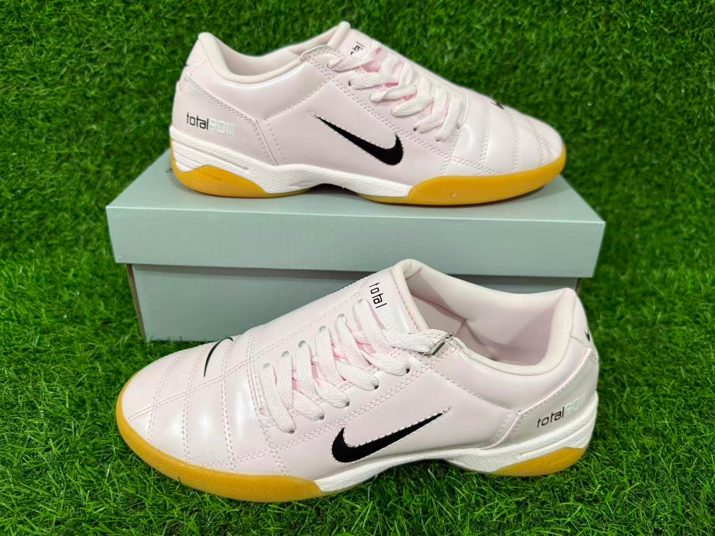 NIKE T90 IC