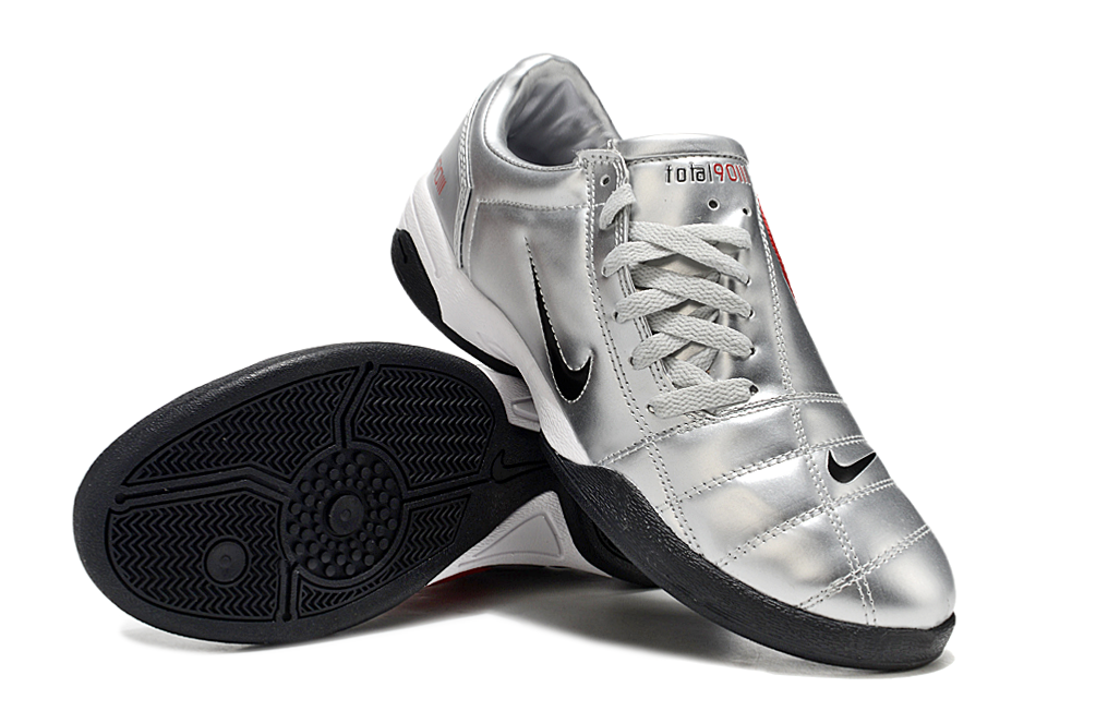 NIKE T90 IC
