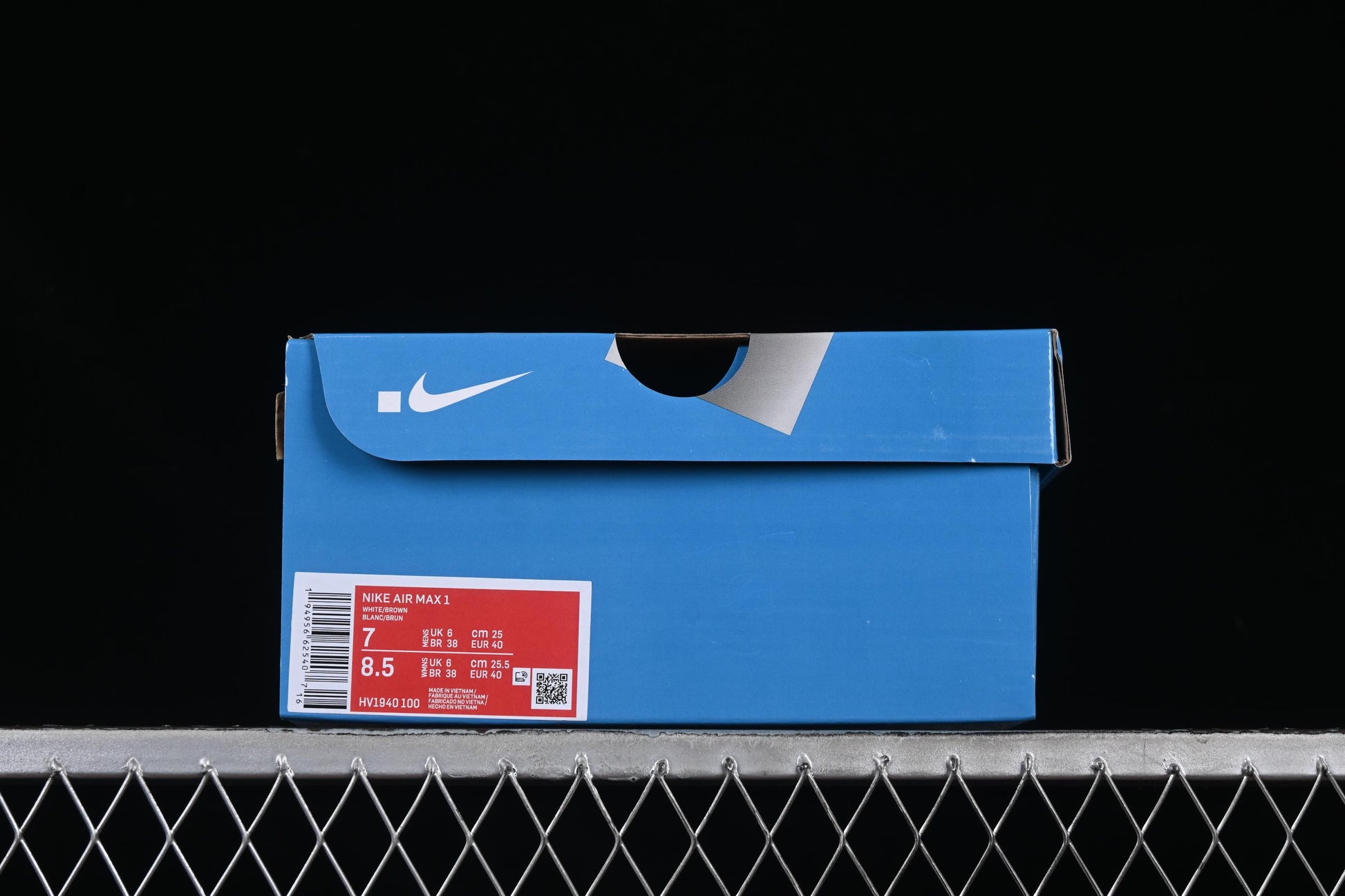 Nike Air Max 1 Retro Running Shoes with Half-Sole Air Cushion - HV1940-100