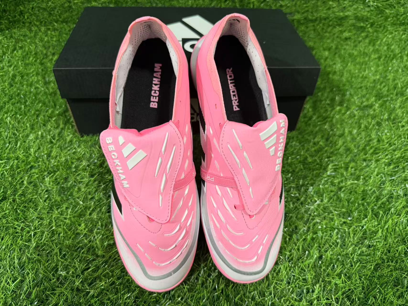 PREDATOR 25 ELITE TF BOOTS