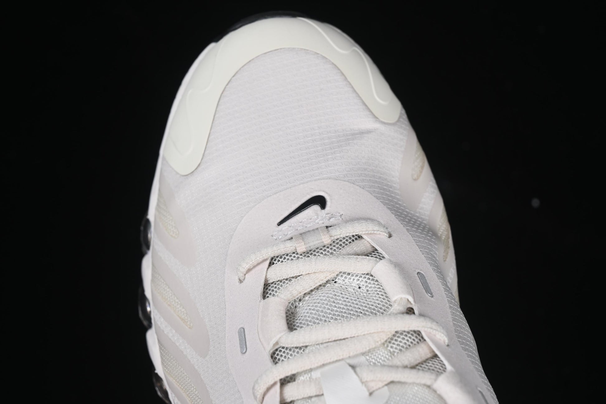 Nike Zoom 2023 Air Max Alpha – White/Black Premium Performance Shoes