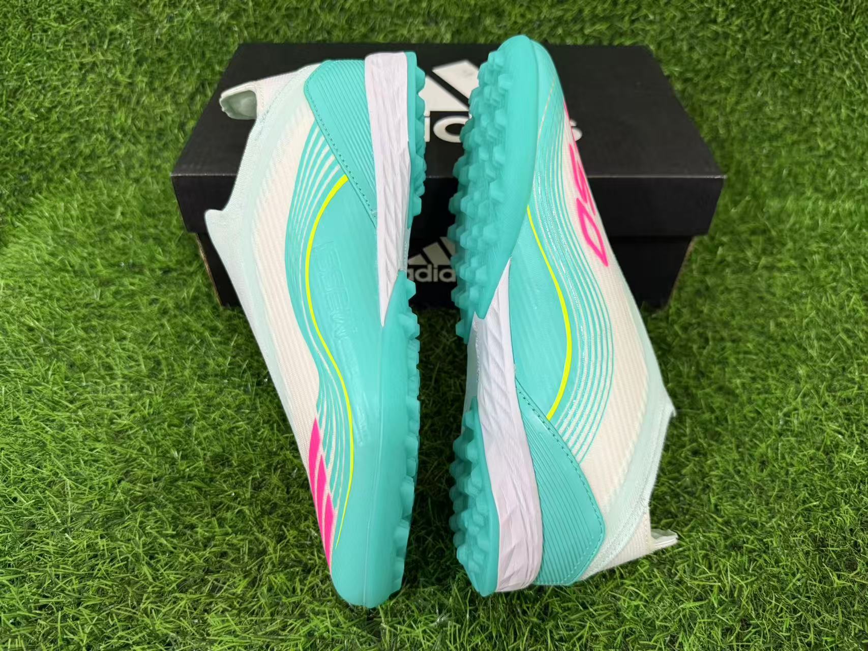 adidas F50 Elite Laceless TF