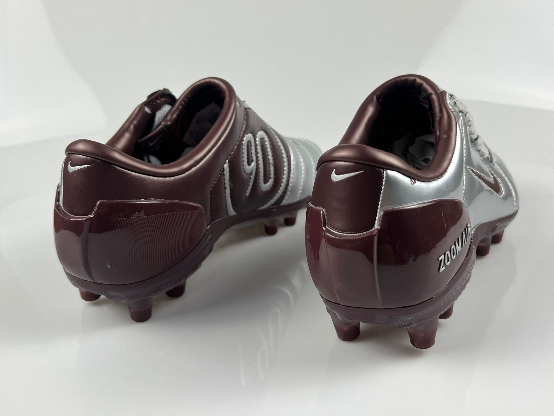 NIKE T90