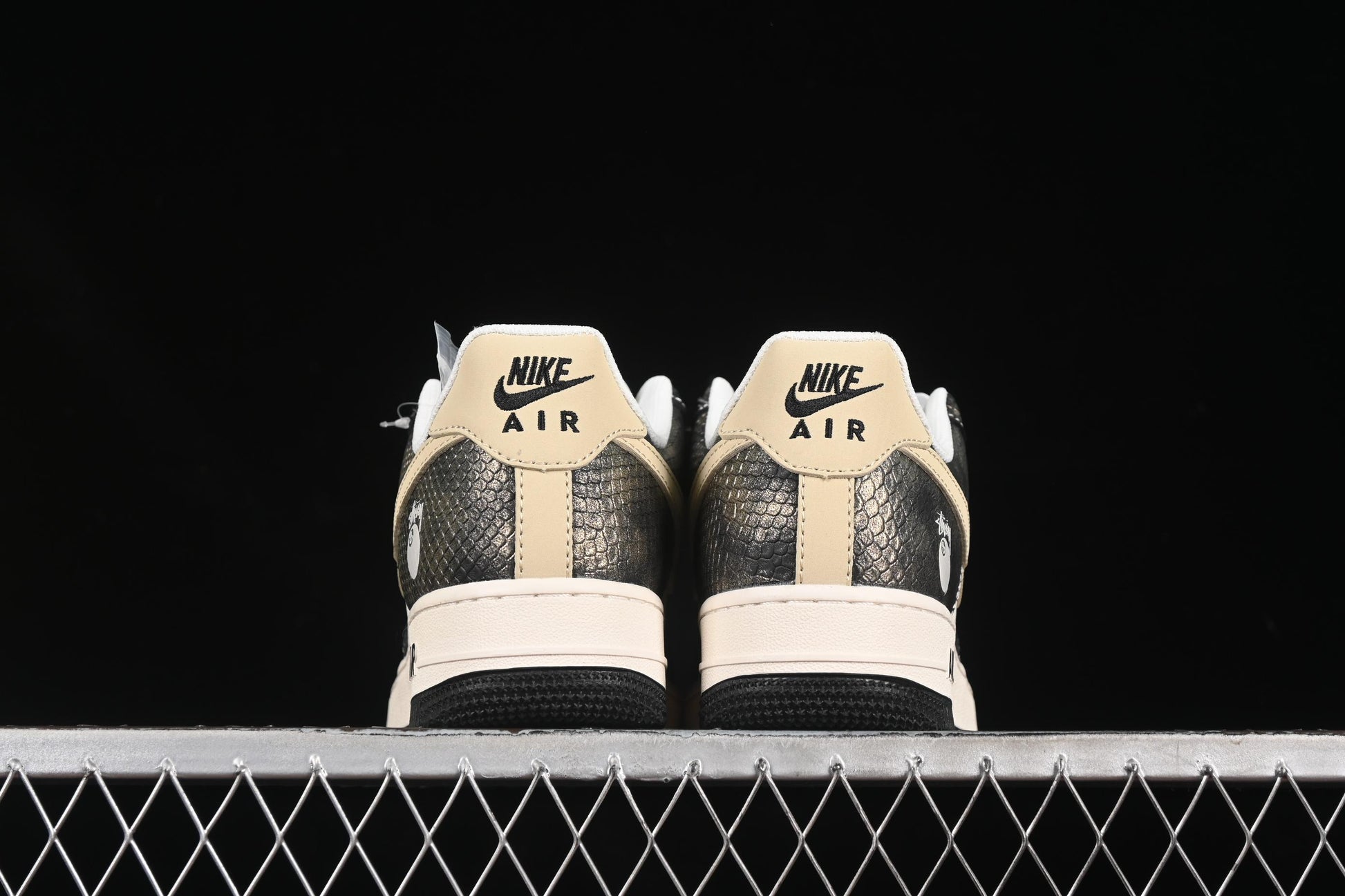 Nike Air Force 1 '07 Low Stussy Collaboration Gradient Snake Print Casual Sneakers - XS1958-556