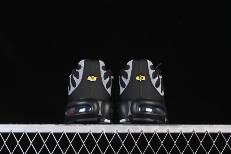 Nike Air Max Plus Retro Running Shoes with Air Cushion - HQ3029-001