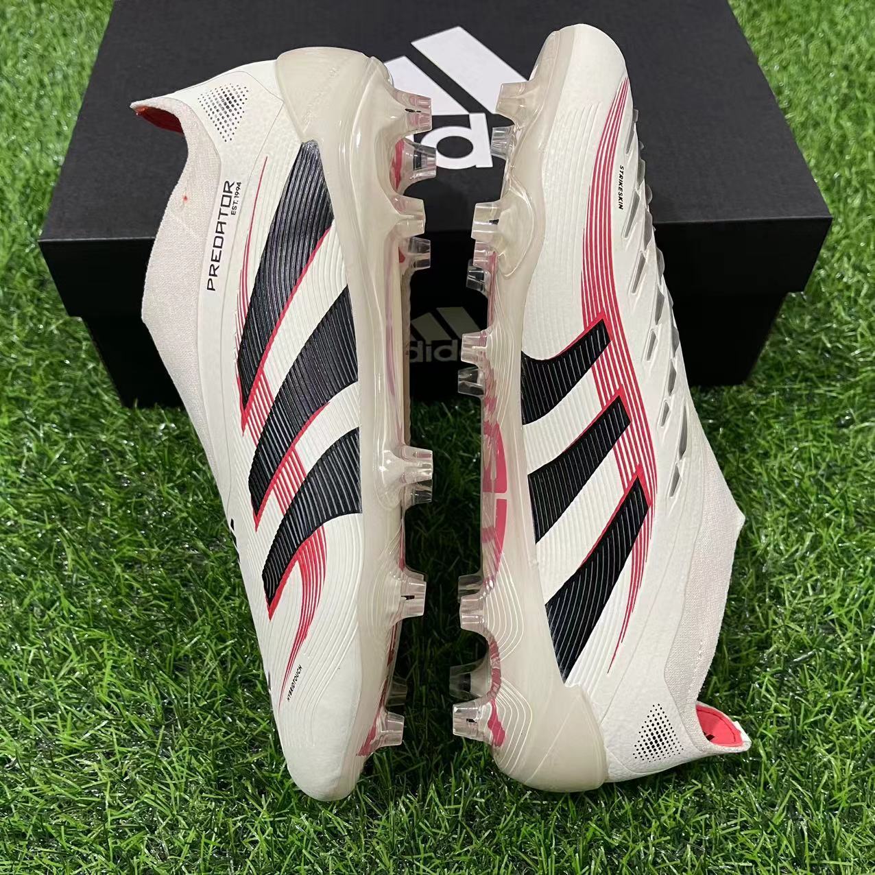 PREDATOR ACCURACY+ FG BOOTS