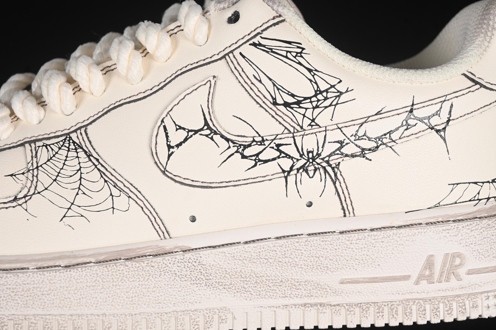 Nike Air Force 1'07 Low Casual Sneakers with Vintage Spider Web Design - 315221-333