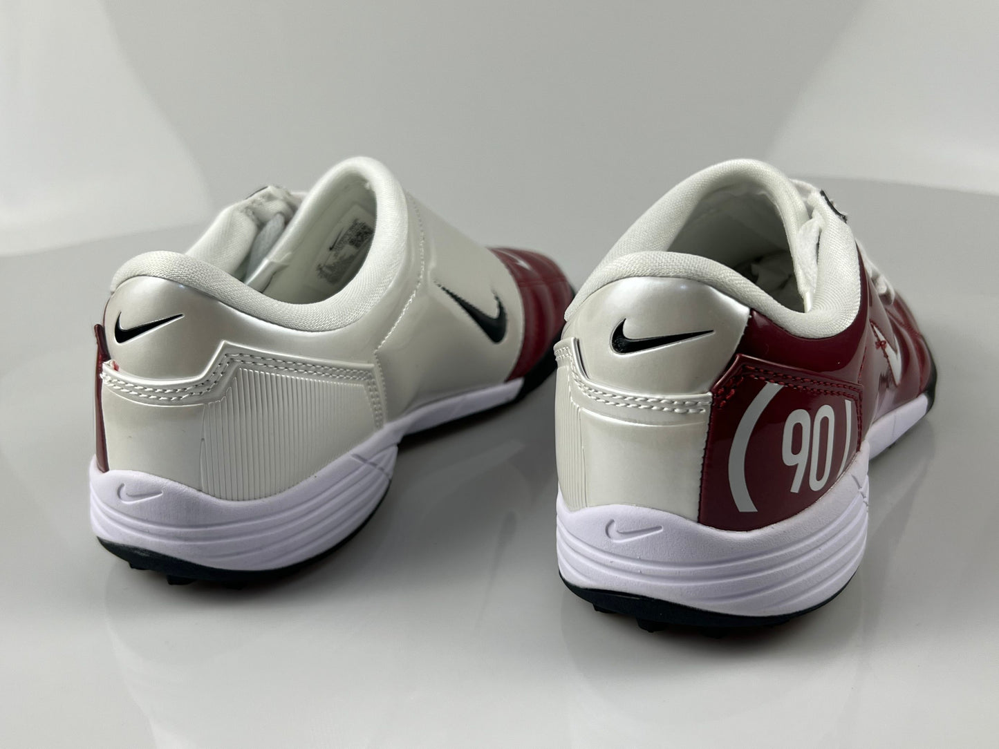 NIKE T90 TF