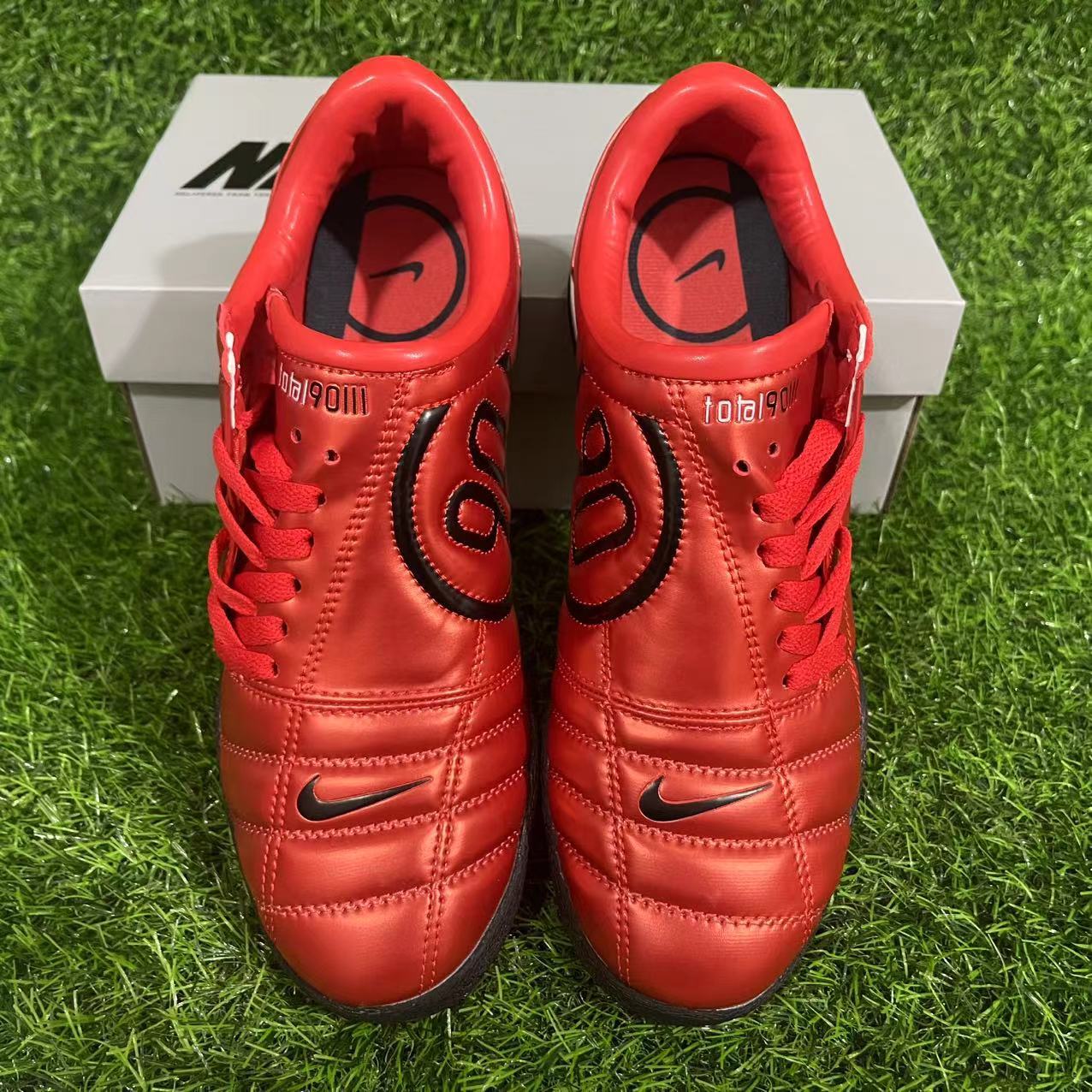 NIKE T90 IC