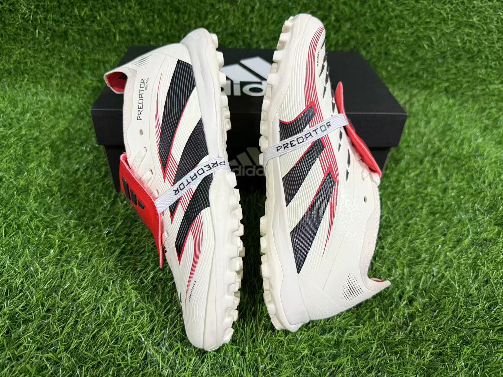PREDATOR 25 ELITE TF BOOTS