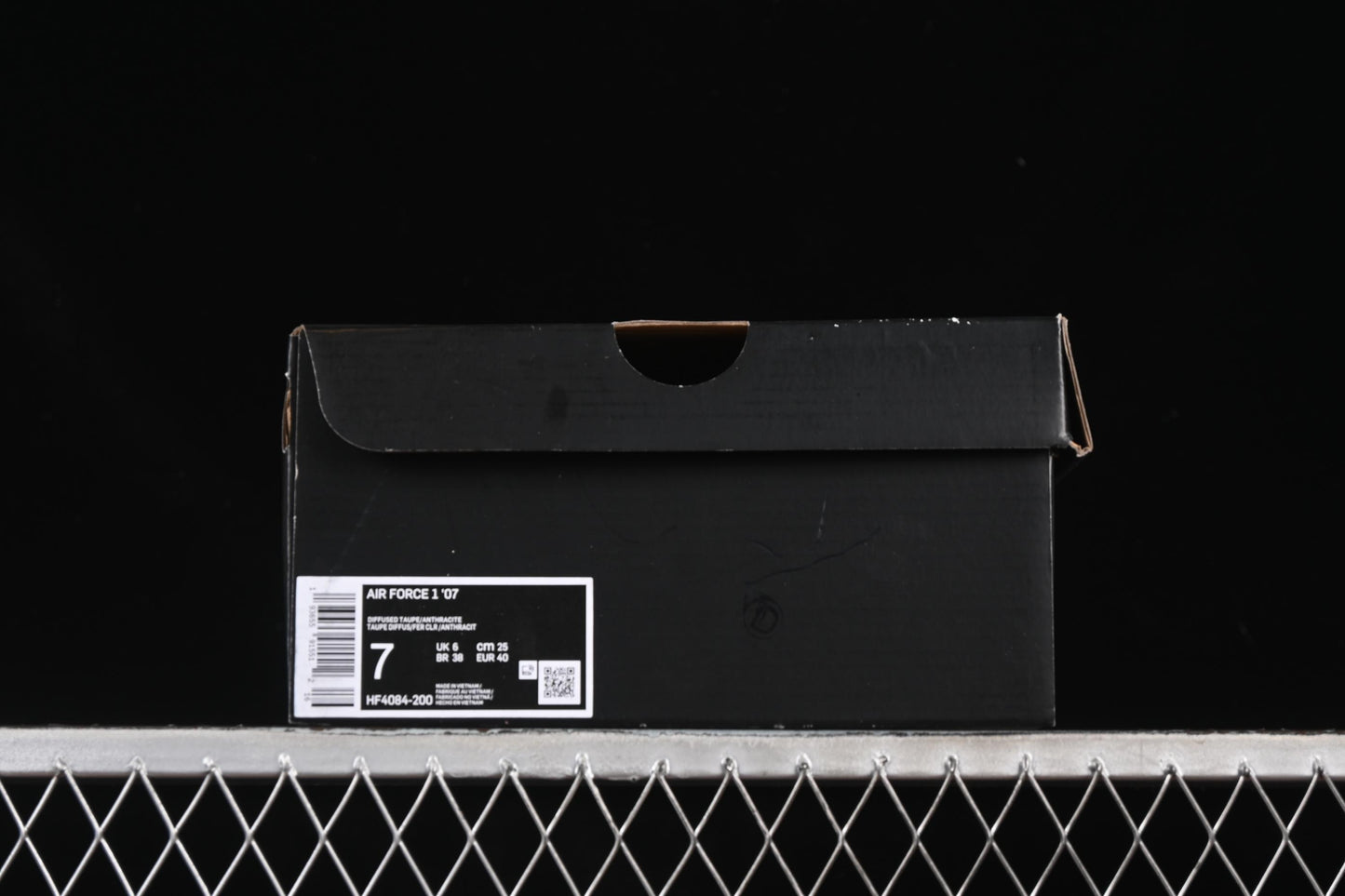 Nike A Ma Maniére x Air Force 1'07 Low Casual Sneakers with Premium Leather and Signature Lining - HF4084-200