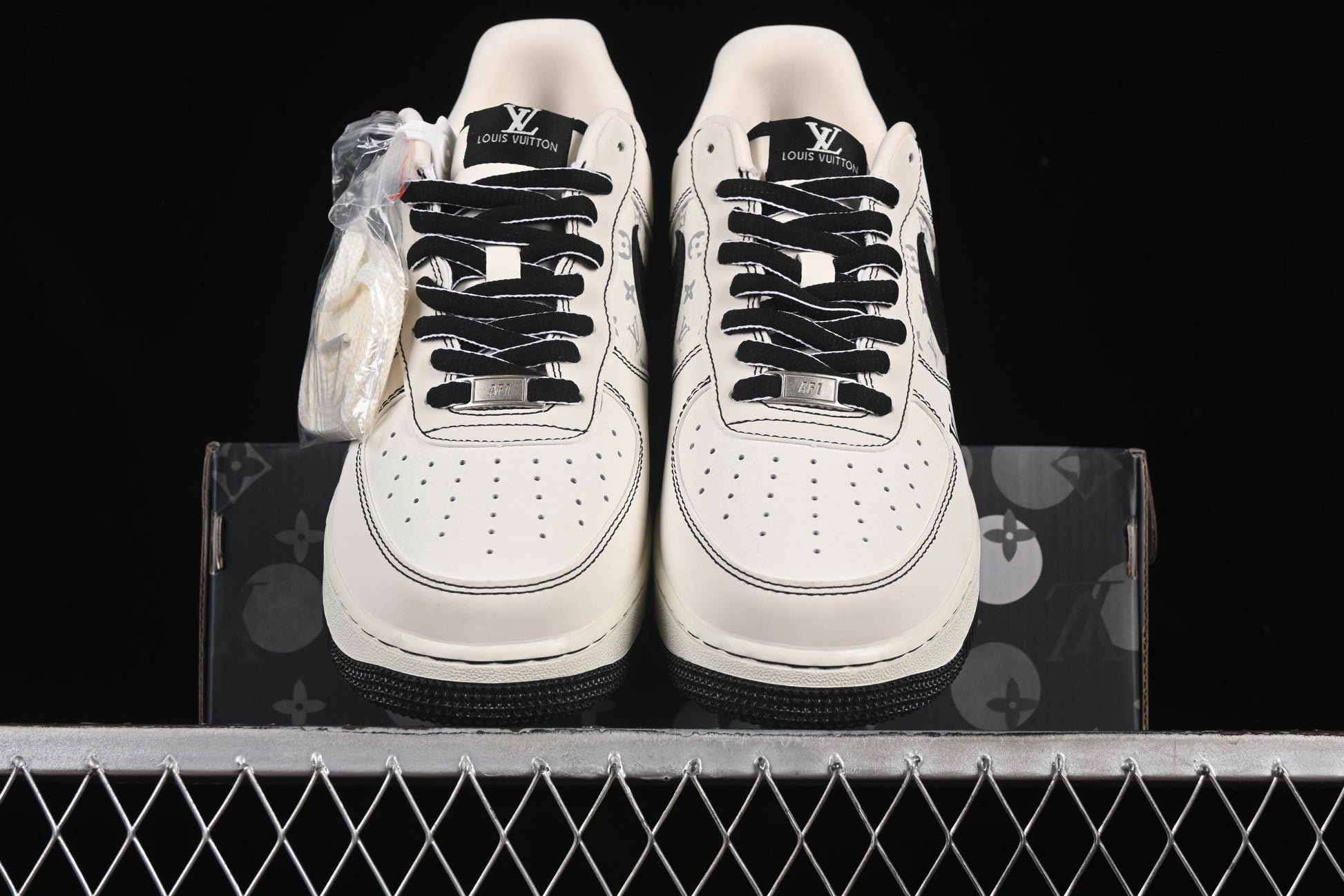Nike Air Force 1 '07 Low LV Collaboration White Black Casual Sneakers - BZ6808-102