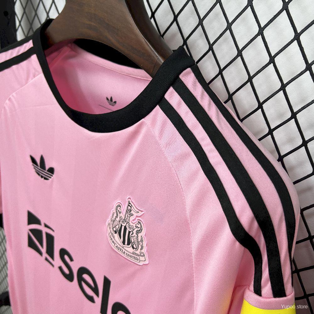 2025/26 Mens Newcastle United Goalkeeper Jersey