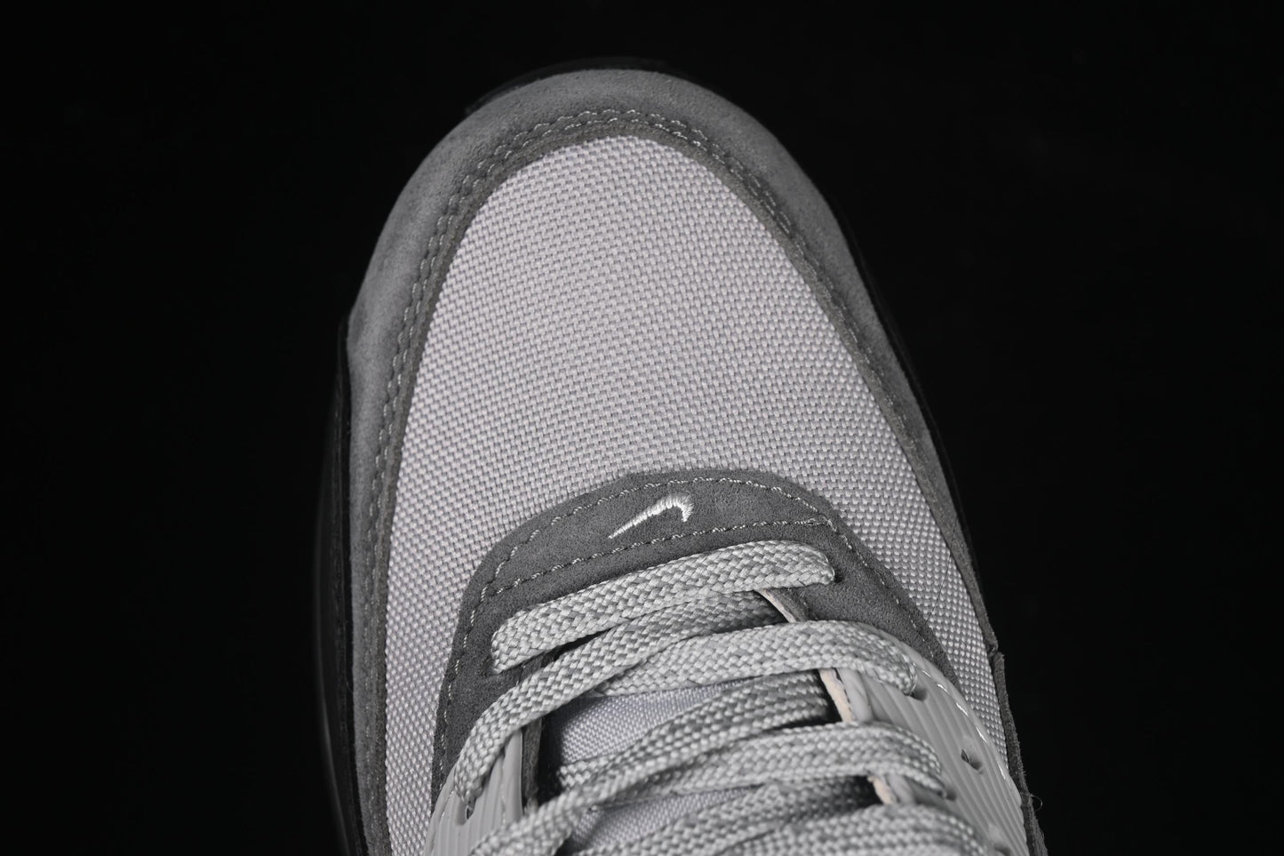 Nike Air Max 90 Retro Running Shoes with Visible Air Cushion - HQ3817-001