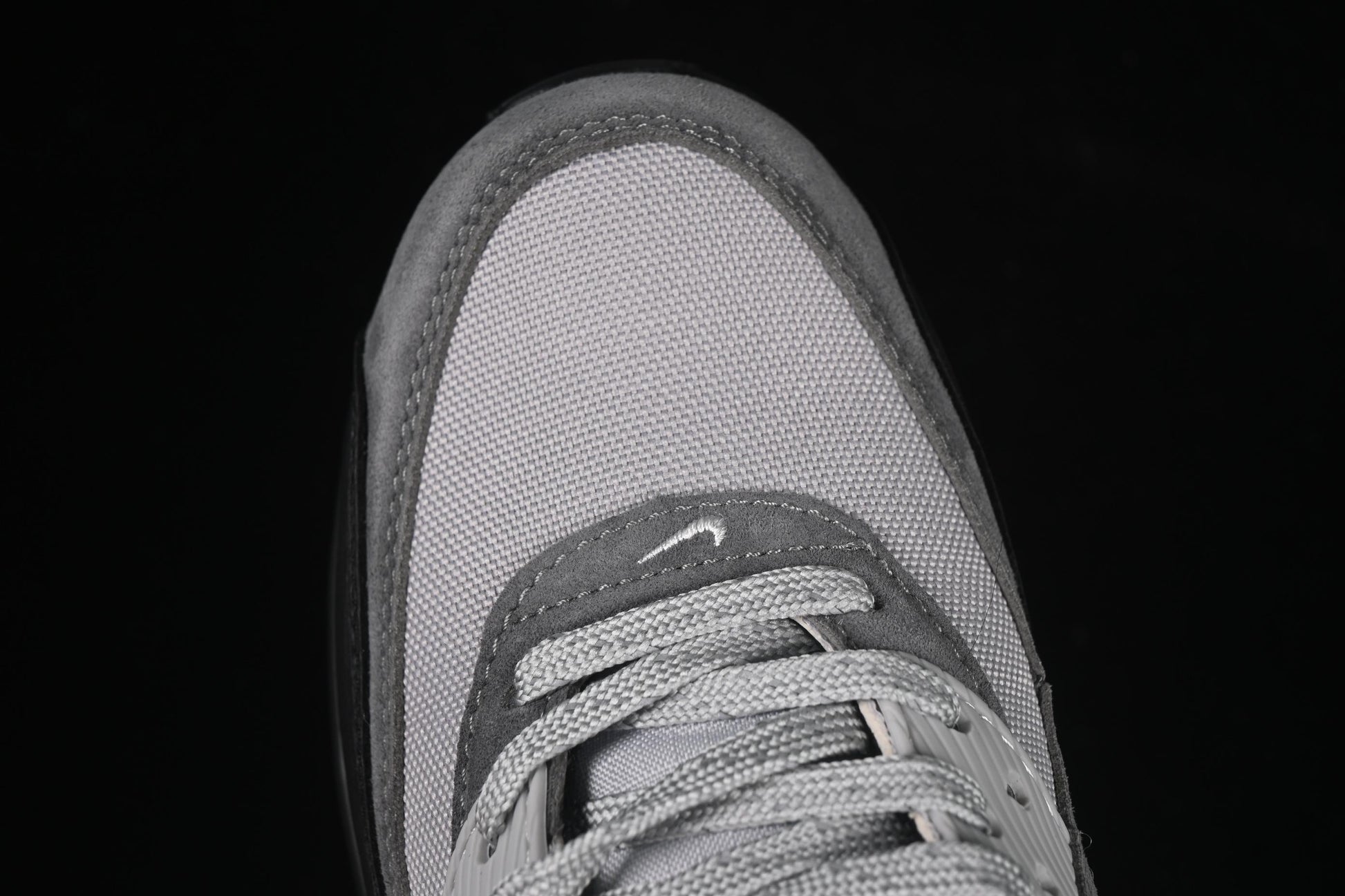 Nike Air Max 90 Retro Running Shoes with Visible Air Cushion - HQ3817-001