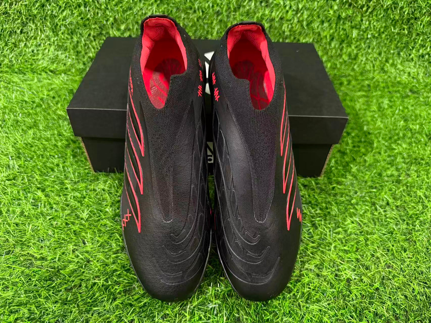 adidas 26 Predator Elite LL TF