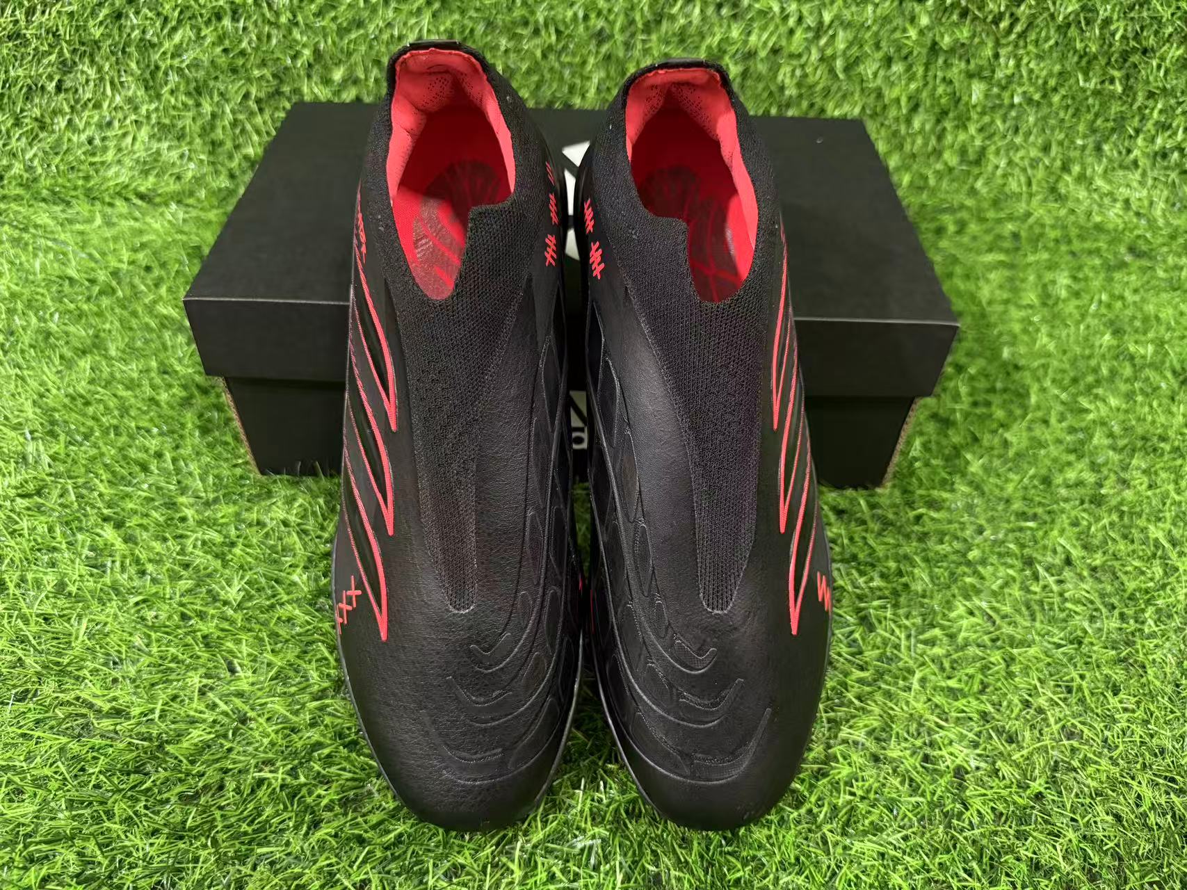 adidas 26 Predator Elite LL TF