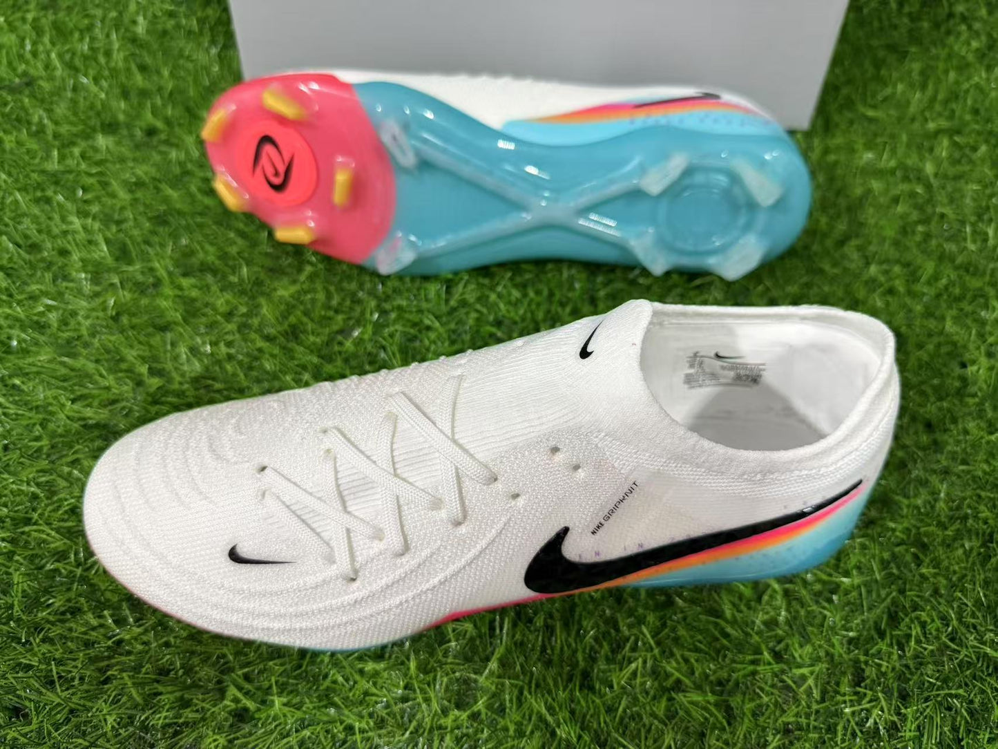 NIKE PHANTOM LUNA ELITE FG