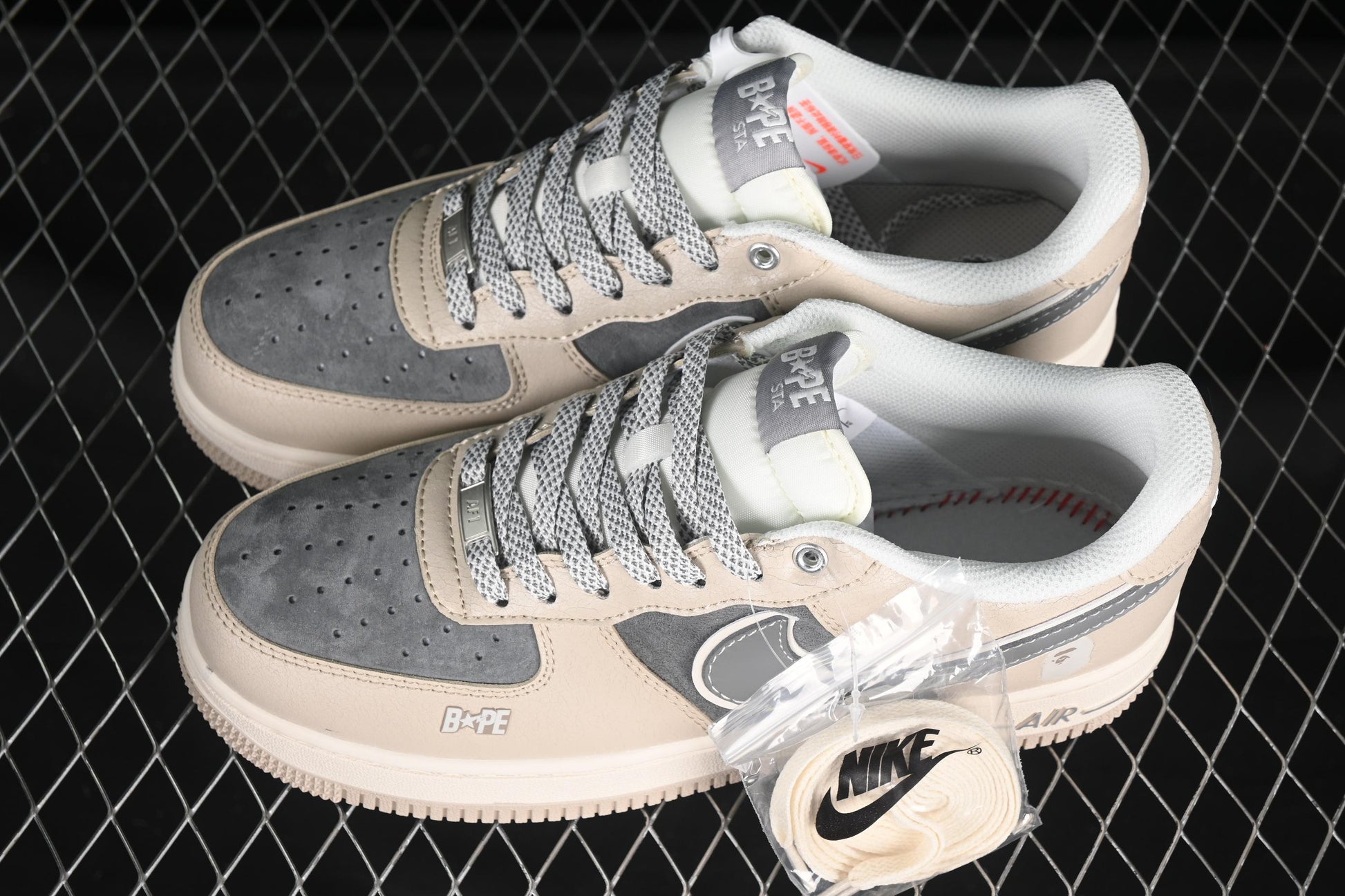 Nike Air Force 1 '07 Low Supreme Collaboration Sneakers with Red Snake Swoosh - SJ6698-023