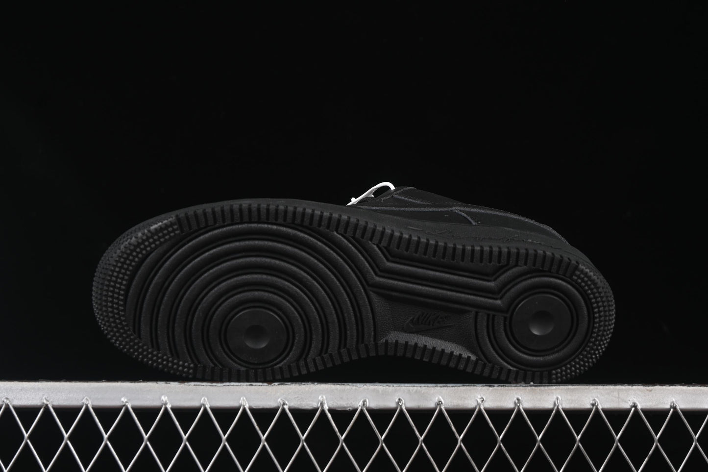 Nike Air Force 1 '07 Low Casual Sneakers with Full-Length Air Cushion - CZ8065-001