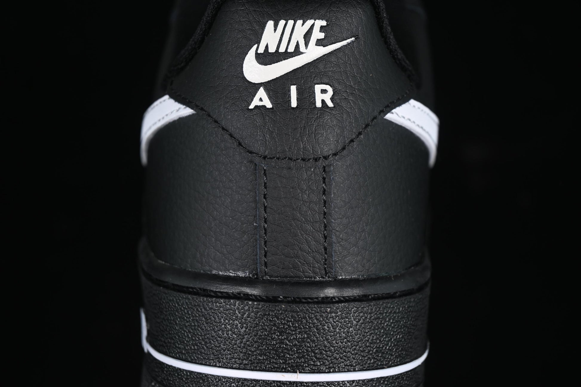 Nike Air Force 1'07 Low Casual Sneakers with Full-Length Air Cushion - HV6359-001