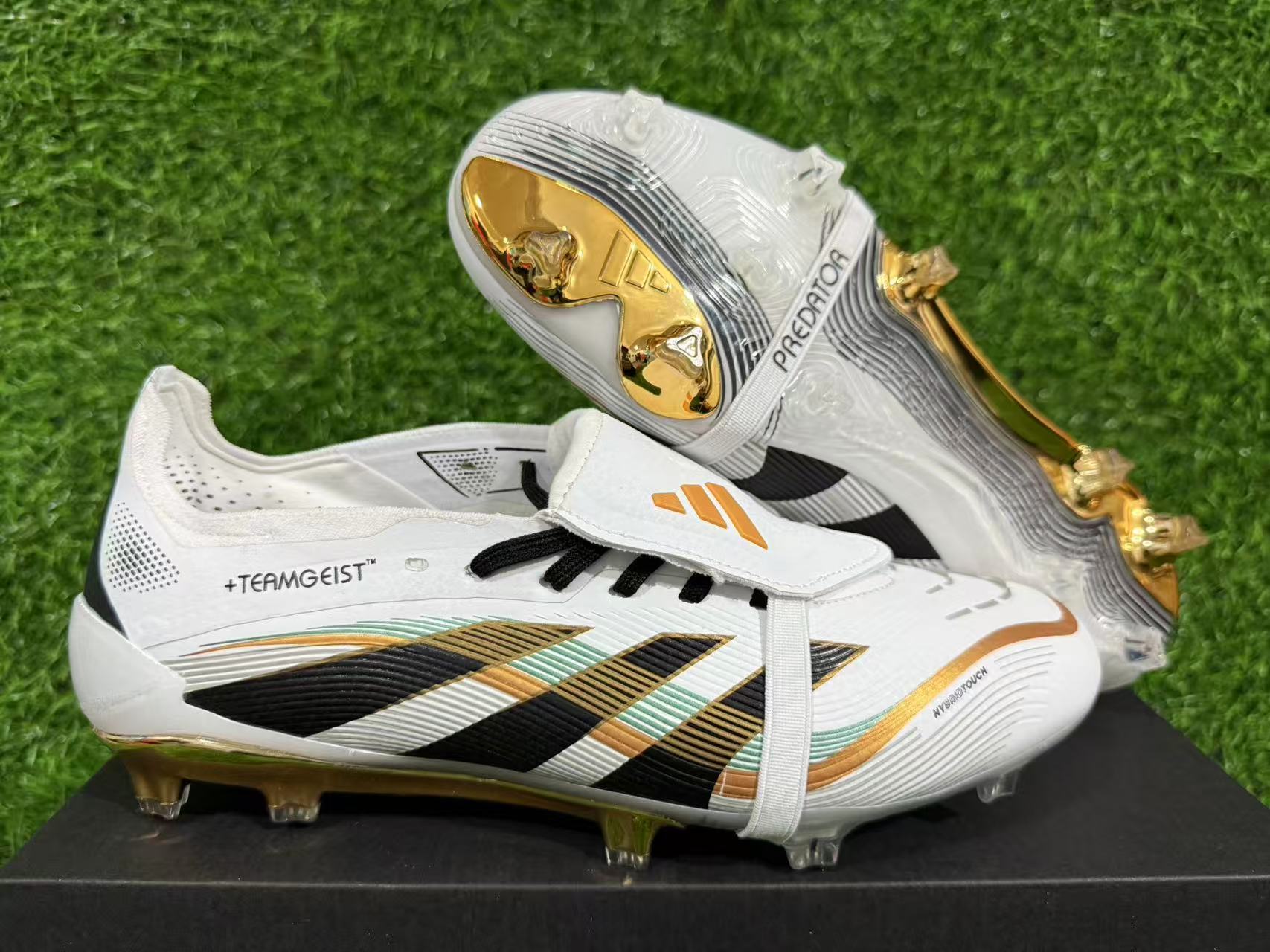PREDATOR ACCURACY FG BOOTS