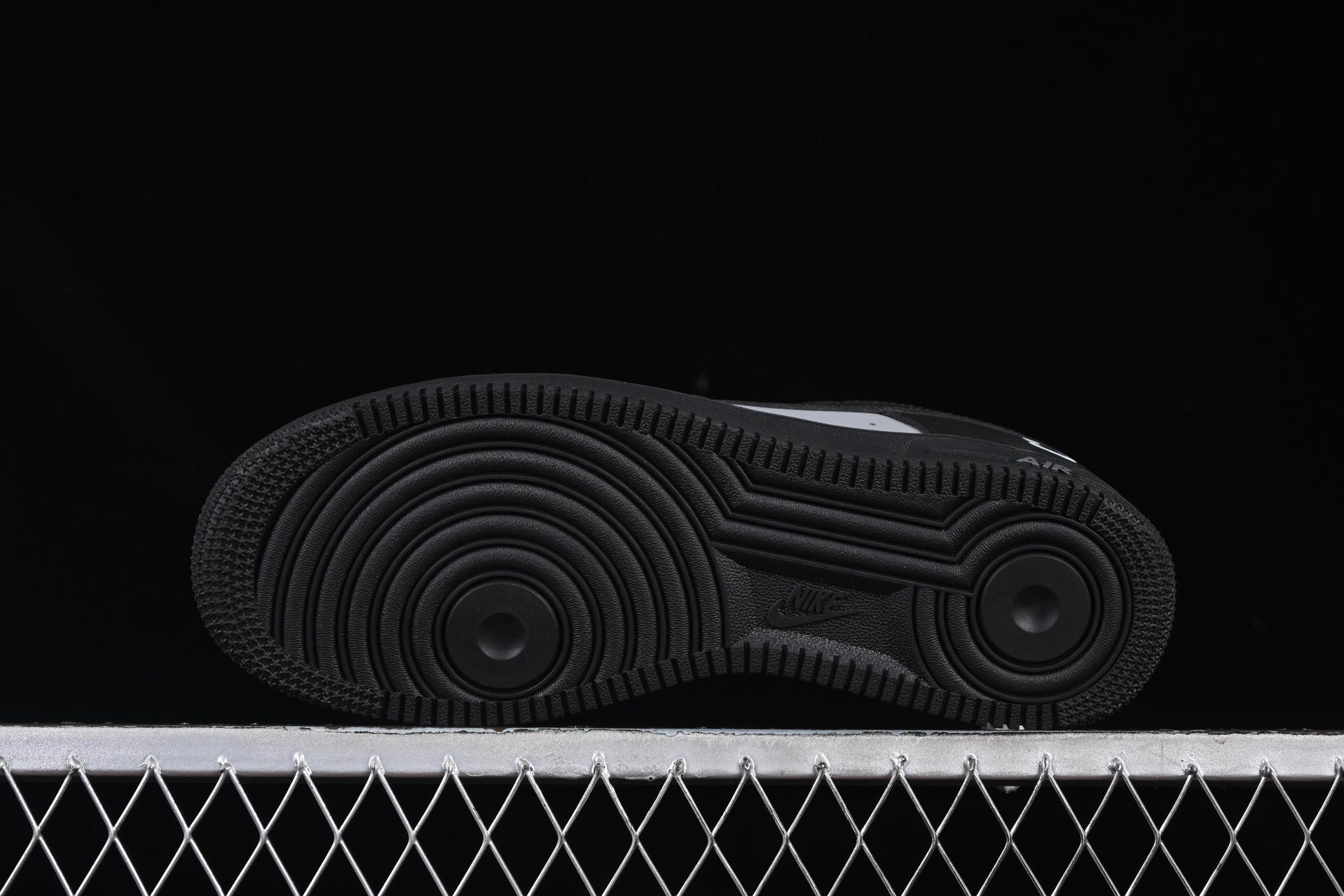 Nike Air Force 1'07 Low Custom Casual Sneakers with Full-Length Air Cushion - CW2288-111