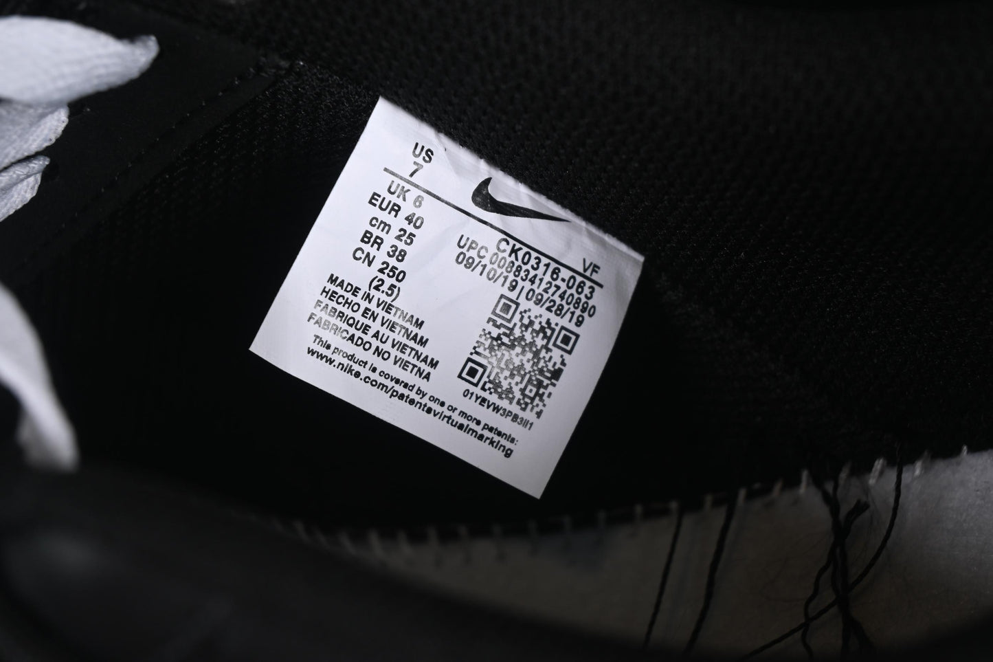 Nike Air Force 1'07 Low Casual Sneakers with 2D Daisy Black White Graffiti Hand-Painted Design - CK0316-063
