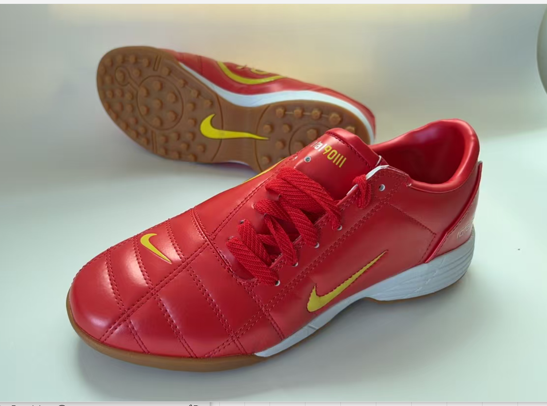 NIKE T90 TF