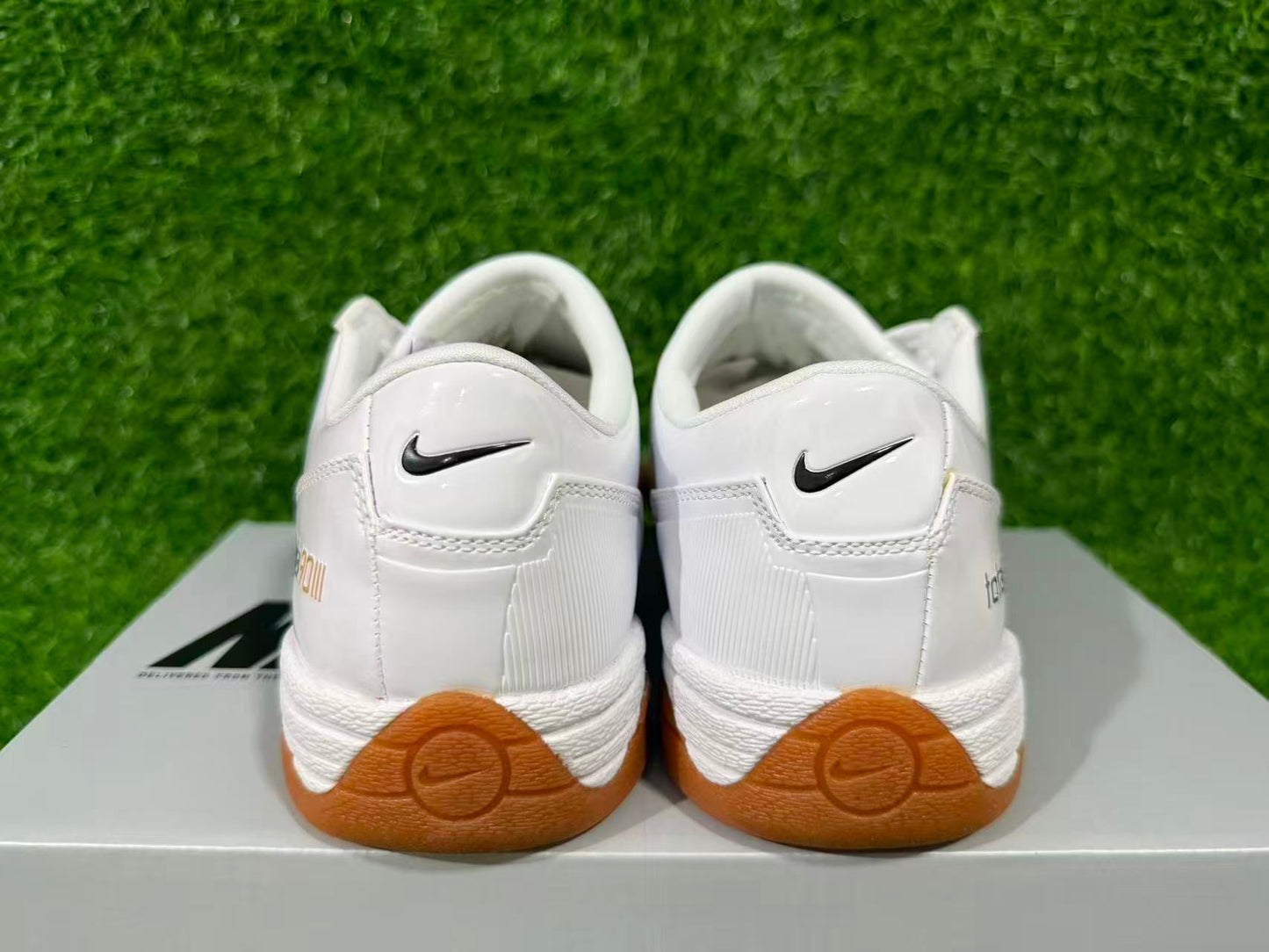 NIKE T90 IC