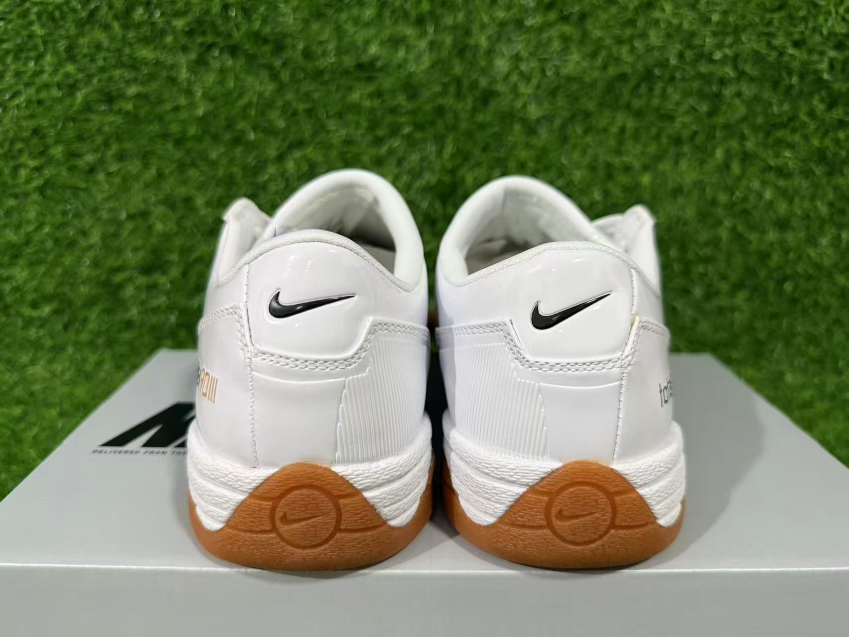 NIKE T90 IC