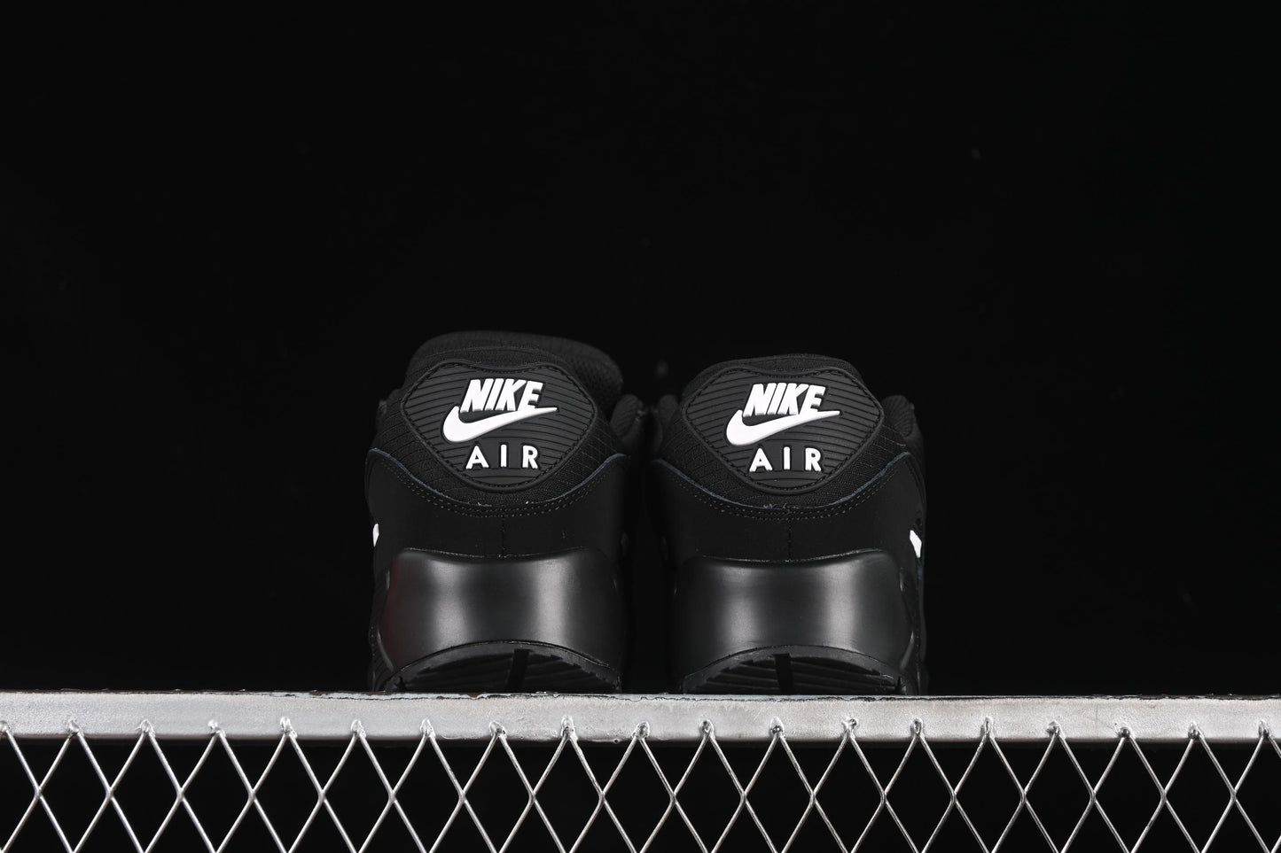 Nike Air Max 90 Retro Running Shoes with Air Cushion Technology - AJ1285-019