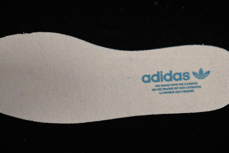 Adidas Originals Campus 00s Retro Sneakers with Chunky Sole Design - IE5588