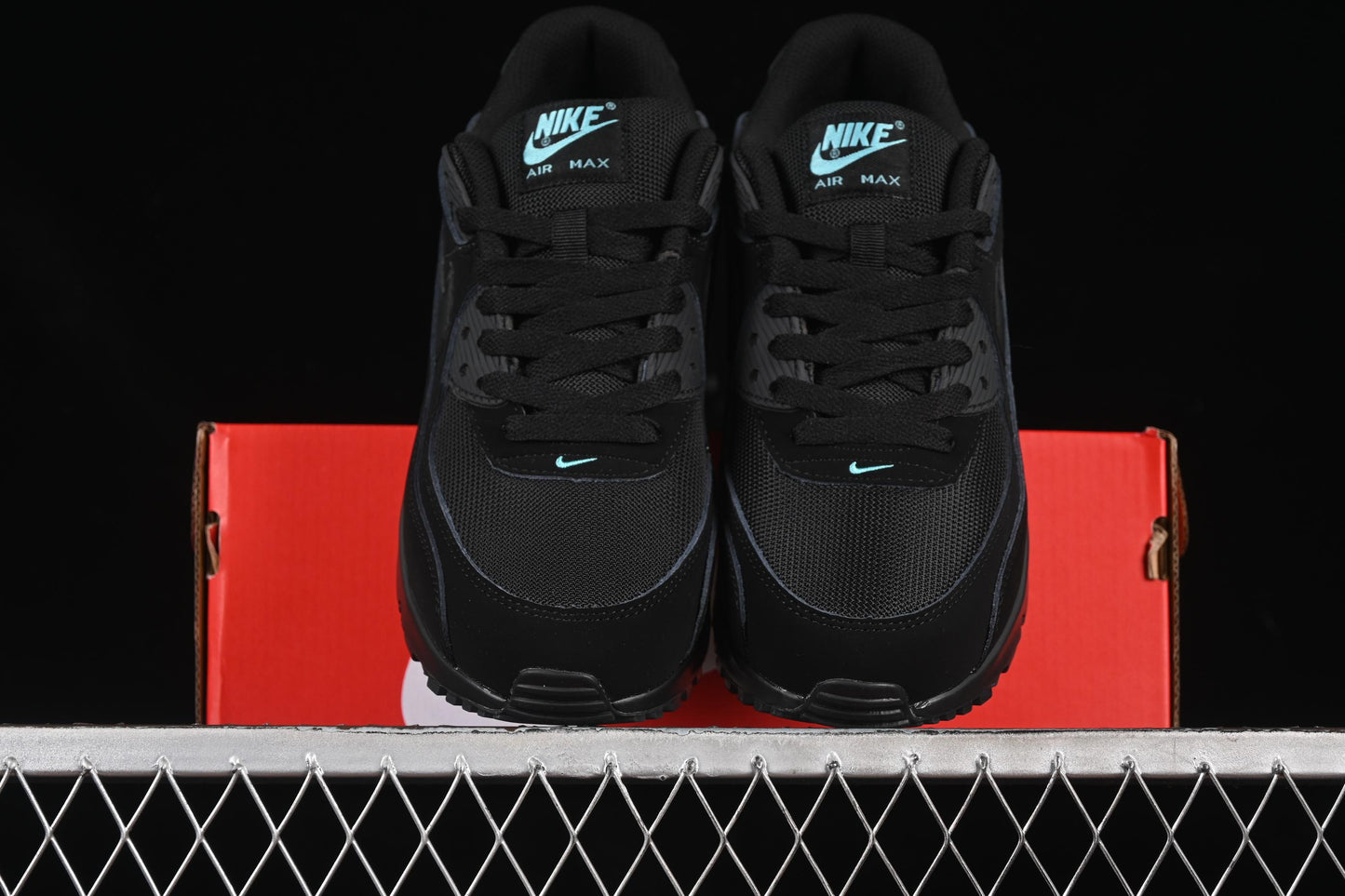 Nike Air Max 90 Retro Running Shoes with Air Cushion Technology - HV6224-001
