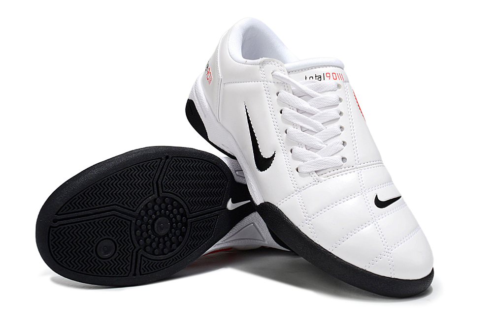NIKE T90 IC