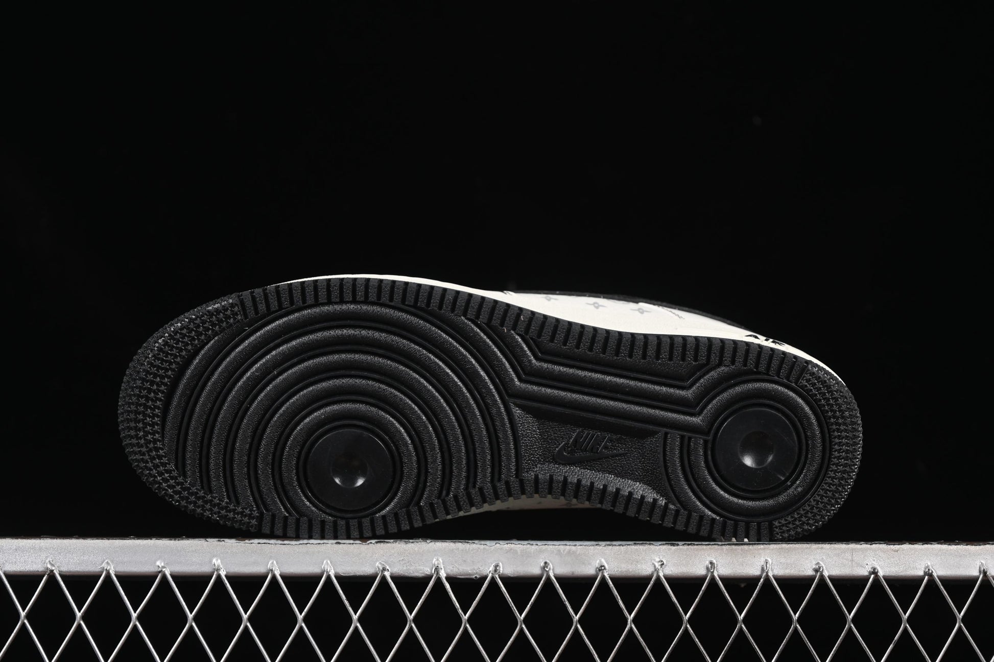 Nike Air Force 1 '07 Low LV Collaboration White Black Casual Sneakers - BZ6808-102