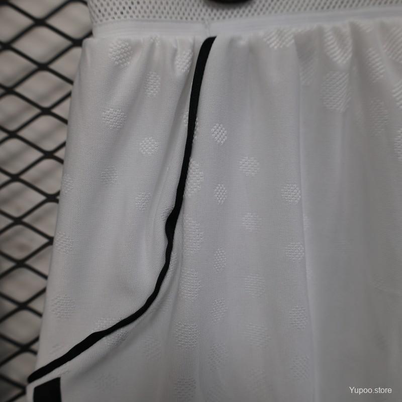 Player Version 25/26 Manchester United Home Shorts