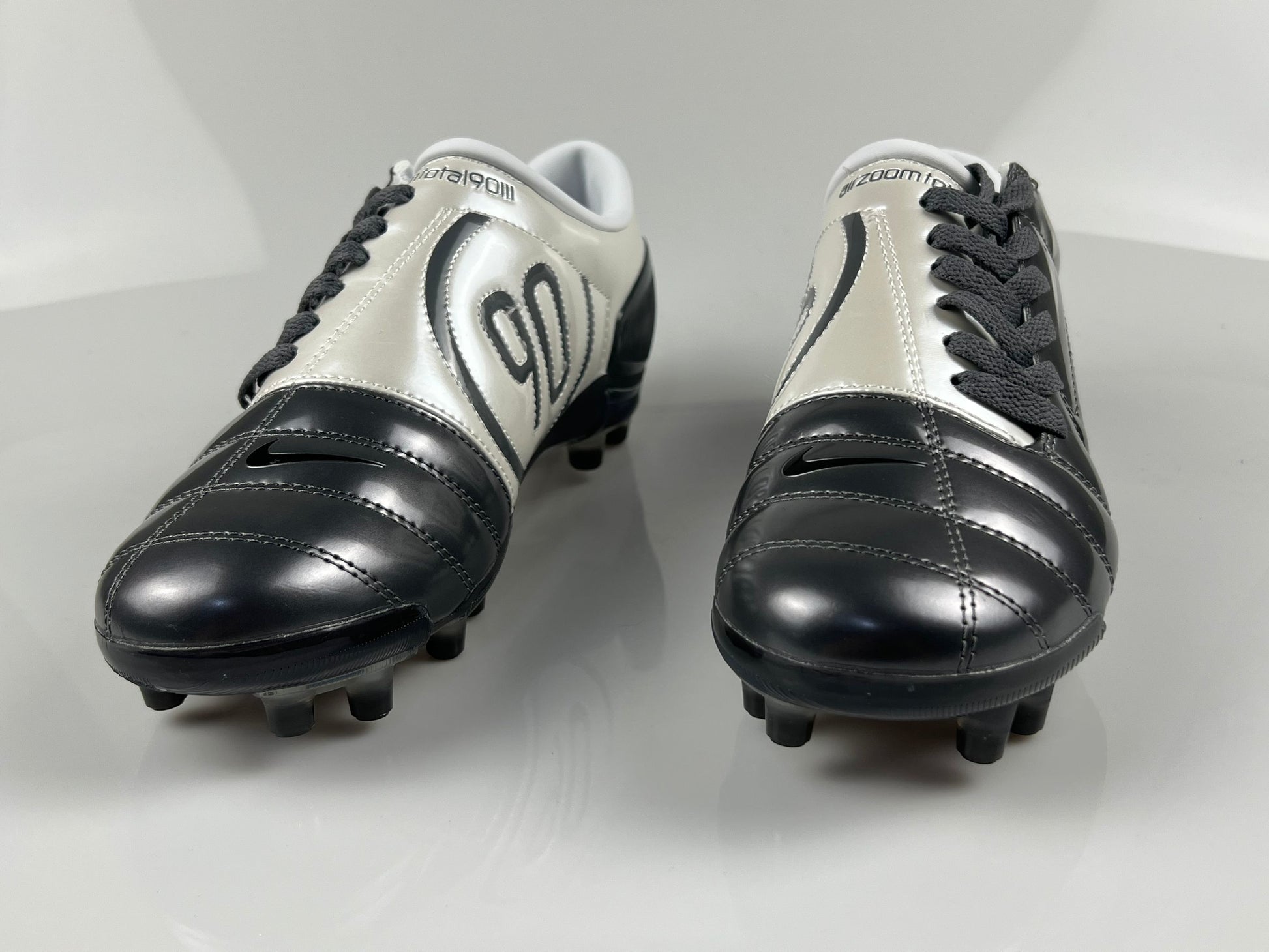 NIKE T90