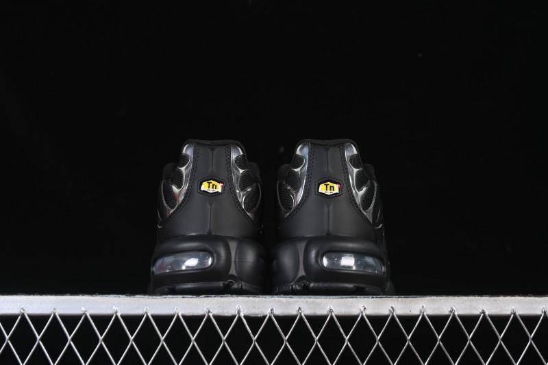 Nike Air Max Plus Retro Running Shoes with Air Cushion Technology - HJ9743-001