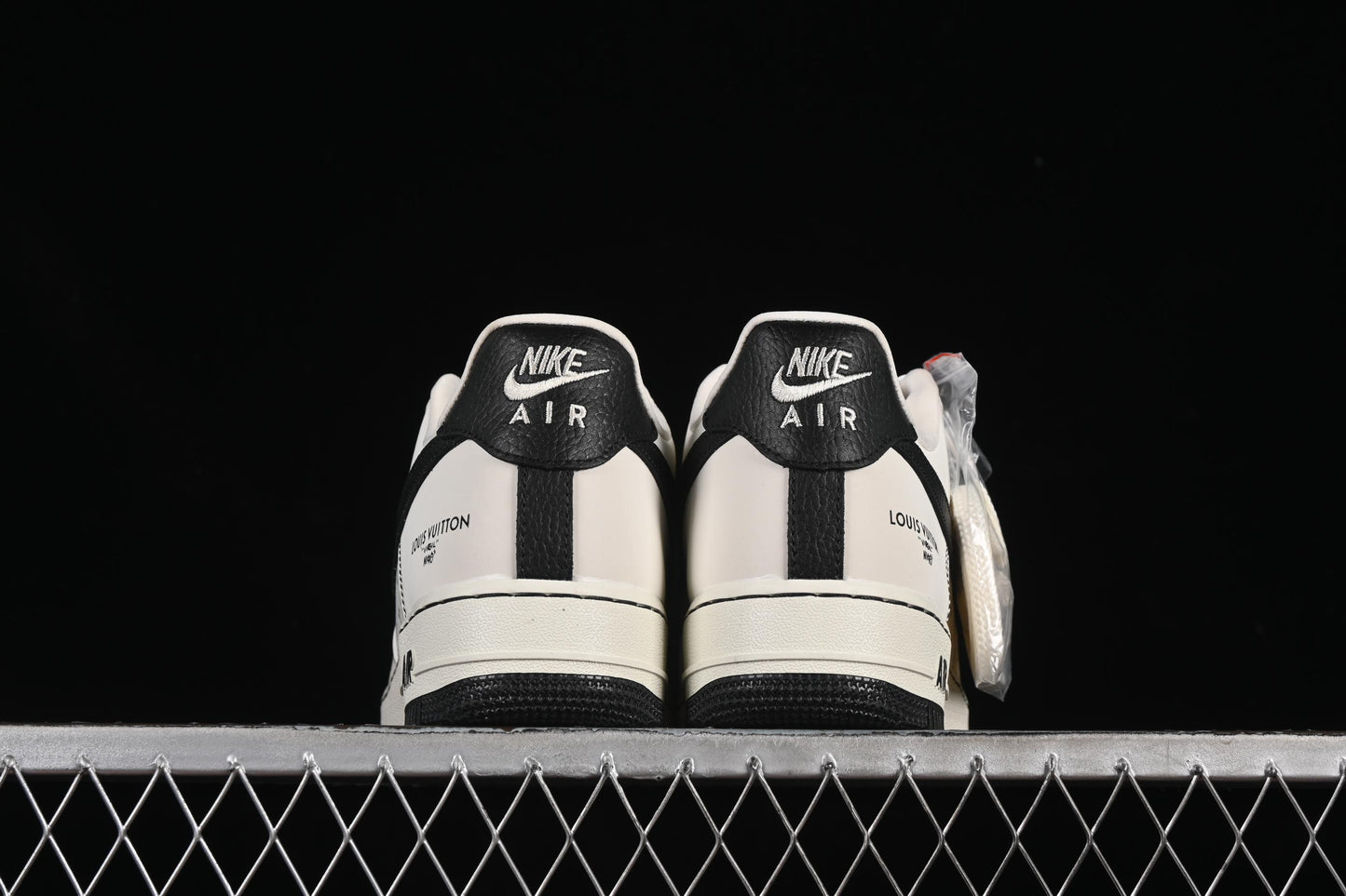 Nike Air Force 1 '07 Low LV Collaboration White Black Casual Sneakers - BZ6808-102