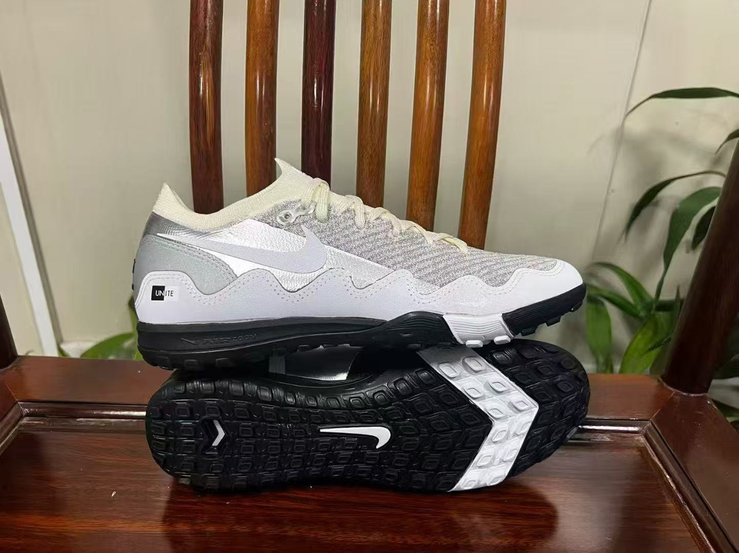 Nike Air Zoom Mercurial Vapor XV Elite