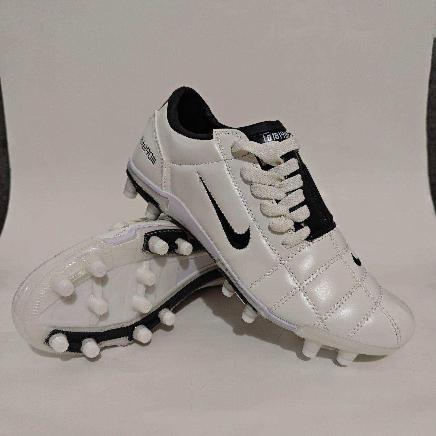 NIKE T90