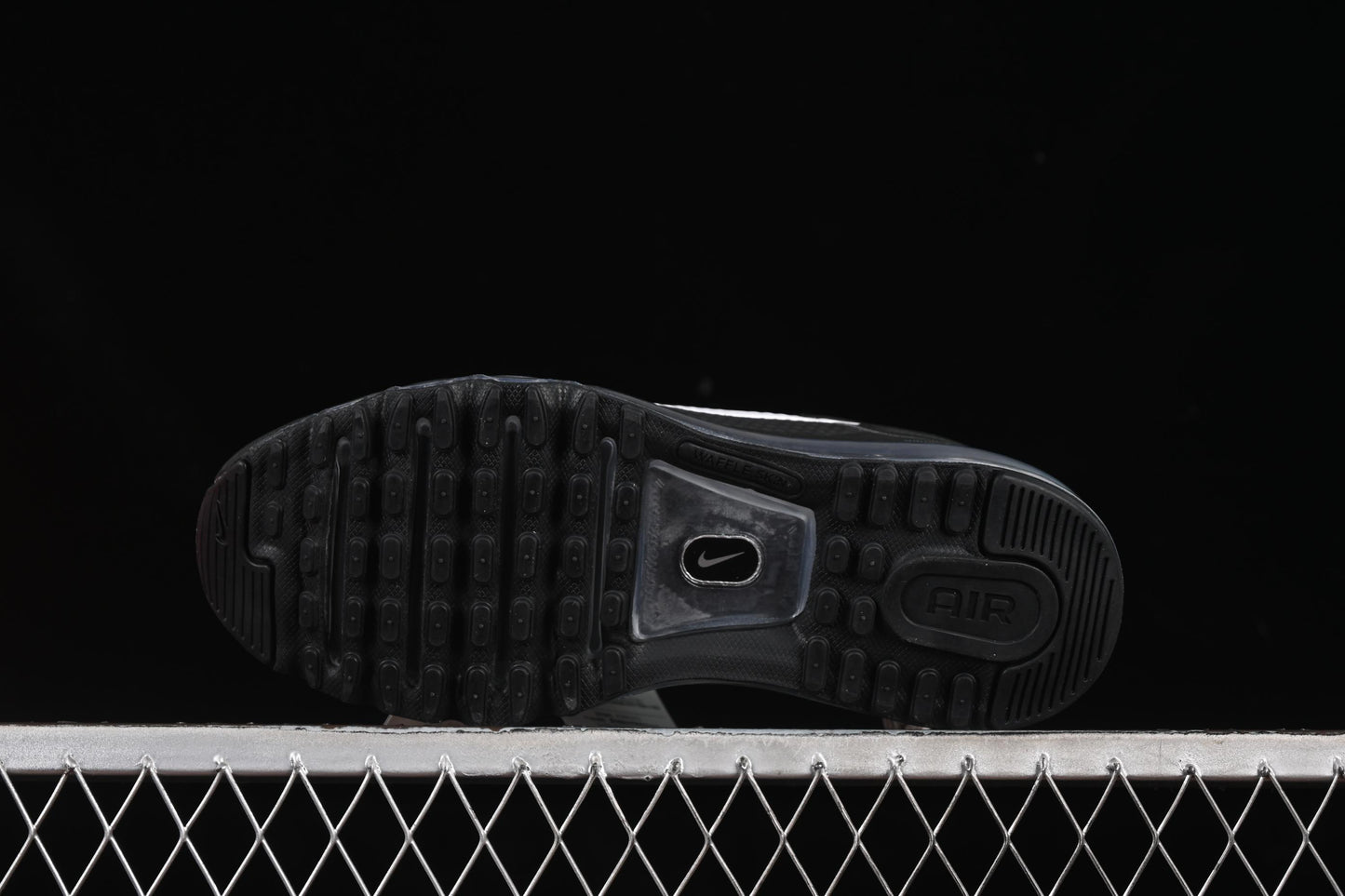 Nike Air Max 2013 Retro Breathable Mesh Running Shoes with Full-Length Max Air Cushion - 554886-108