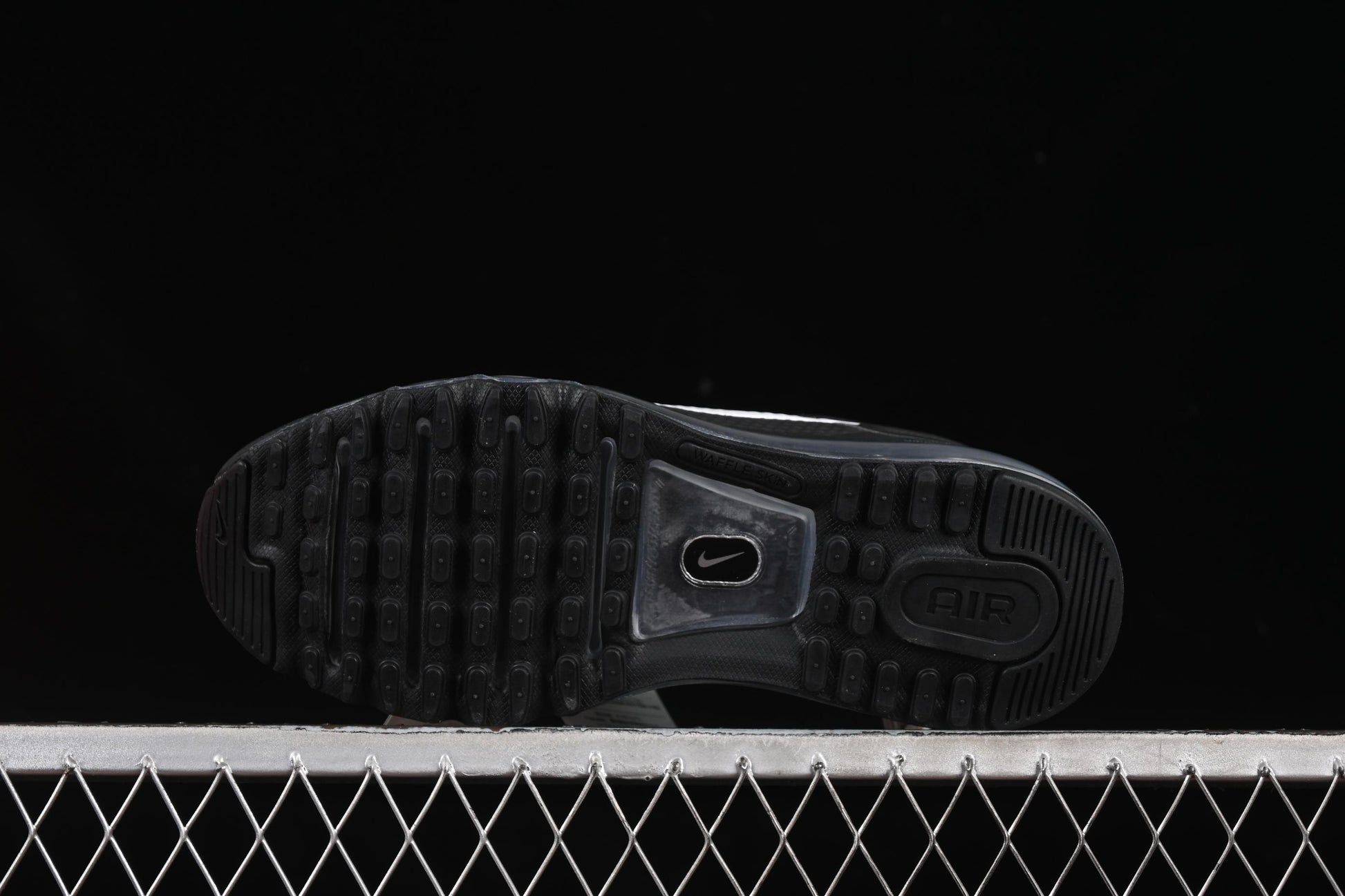 Nike Air Max 2013 Retro Breathable Mesh Running Shoes with Full-Length Max Air Cushion - 554886-108