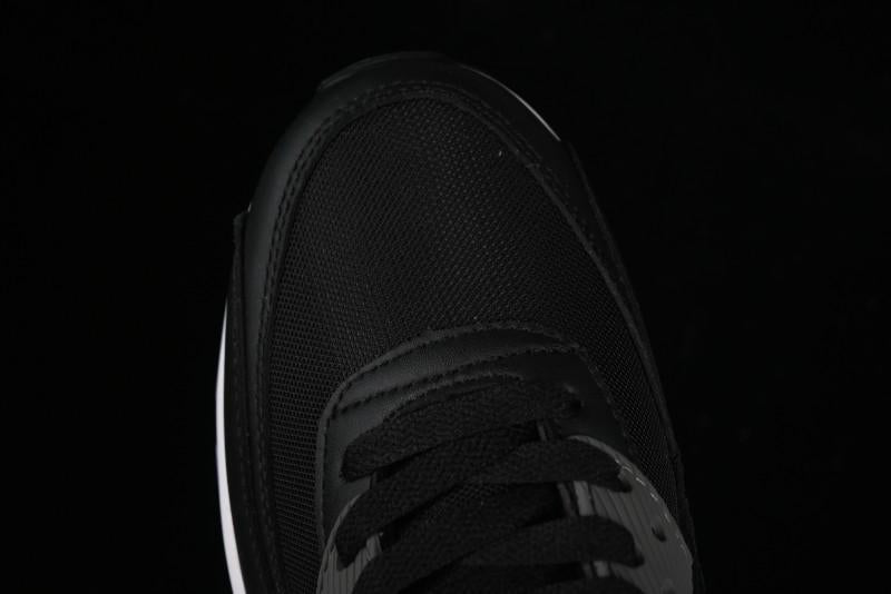 Nike Air Max 90 Retro Running Shoes with Air Cushion Technology - DH4095-001