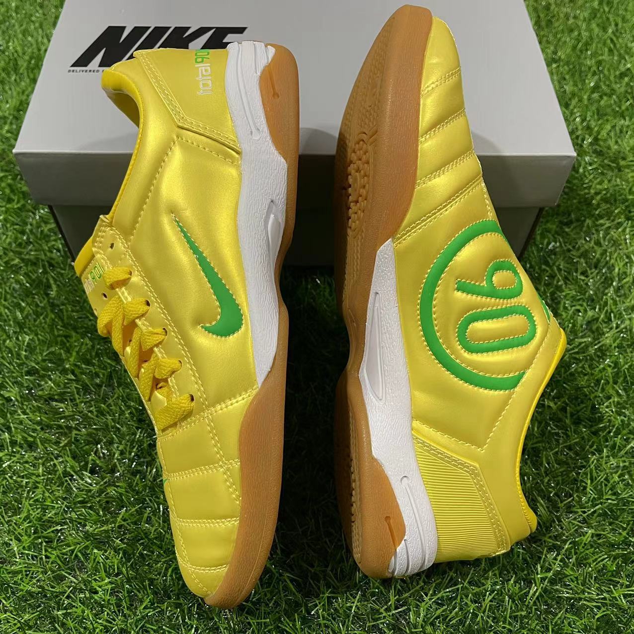 NIKE T90 IC