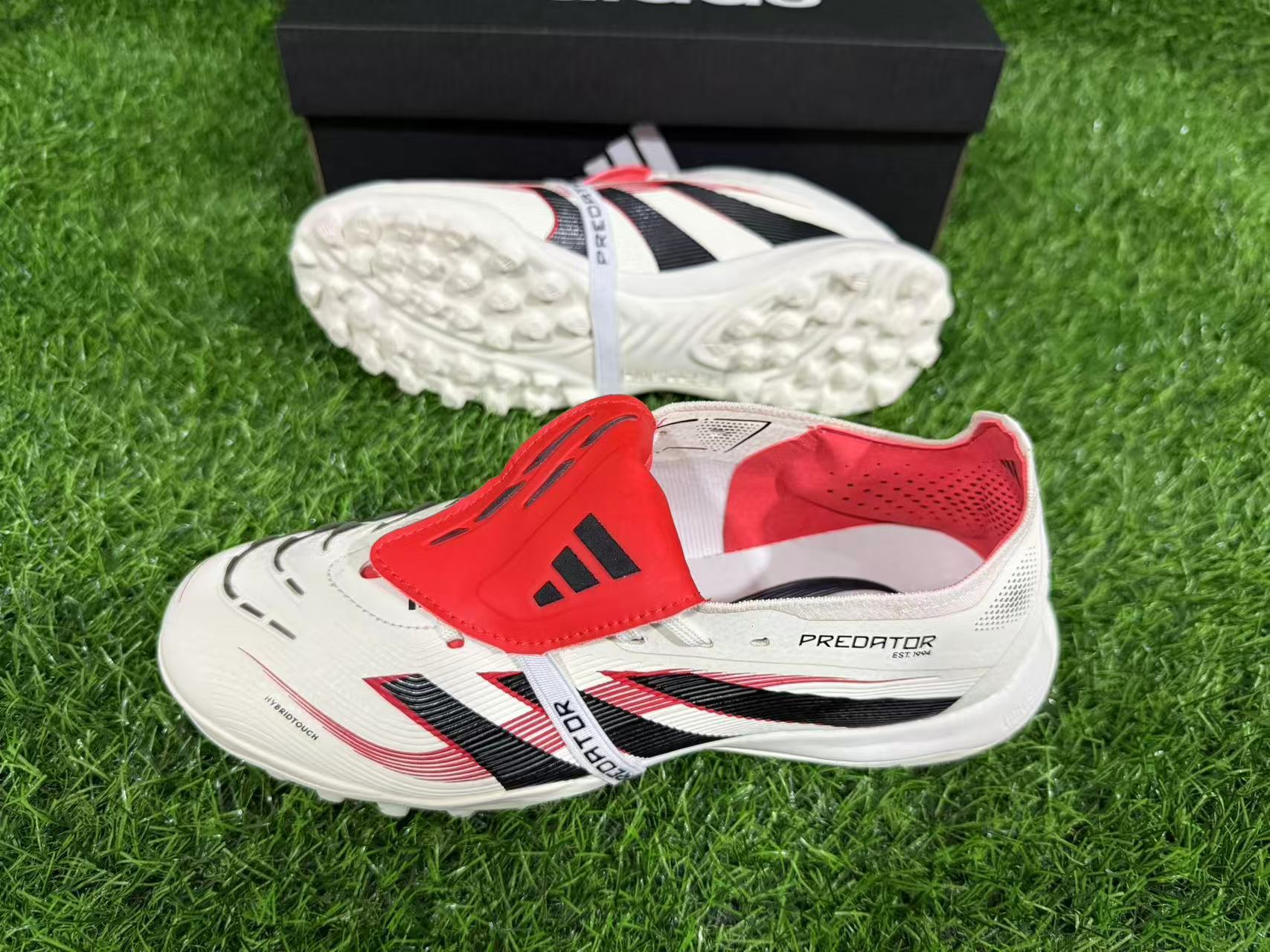 PREDATOR 25 ELITE TF BOOTS